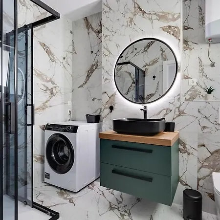 Apartament Eni 1 *